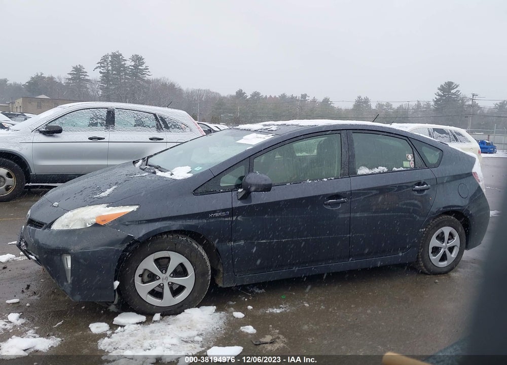 2013 TOYOTA PRIUS TWO VIN: JTDKN3DU4D5604538