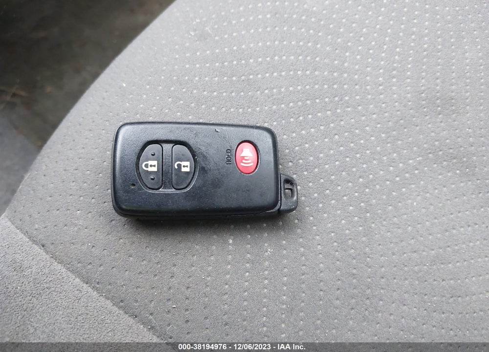 2013 TOYOTA PRIUS TWO VIN: JTDKN3DU4D5604538