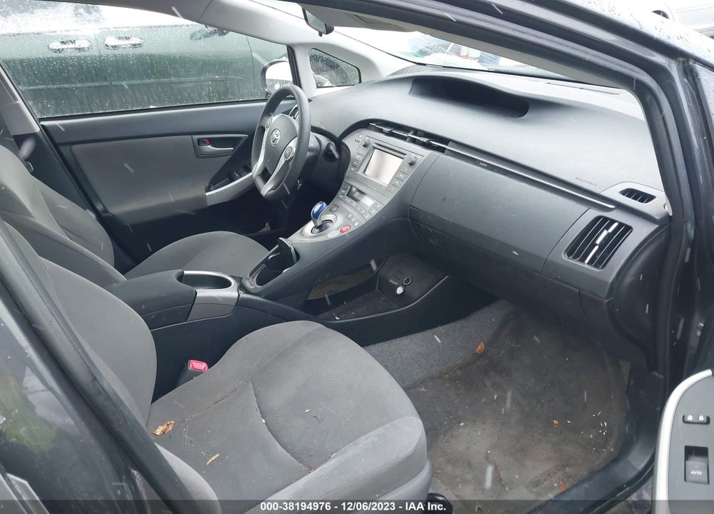 2013 TOYOTA PRIUS TWO VIN: JTDKN3DU4D5604538