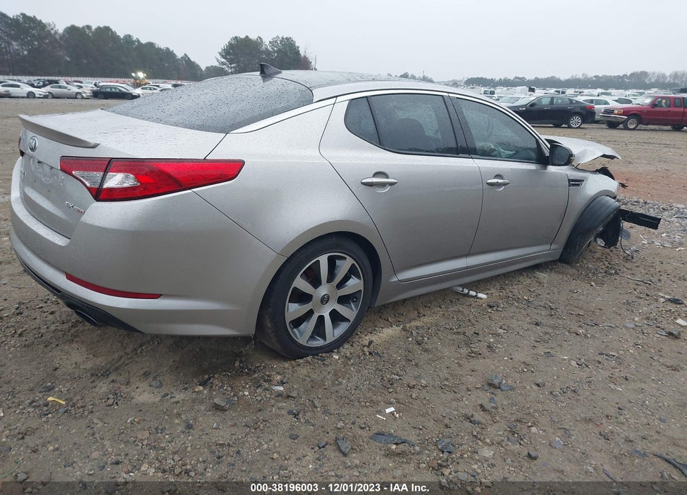 2013 KIA OPTIMA VIN: 5XXGR4A68DG125847