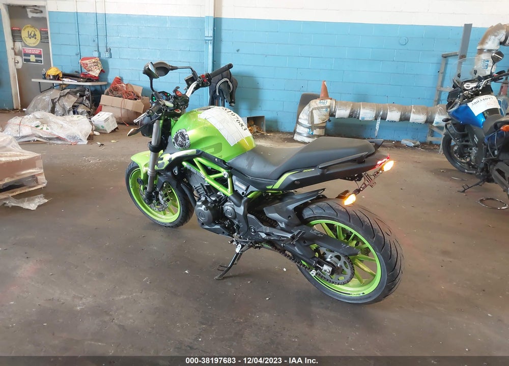 2022 BENELLI 302S VIN: LBBPHE045NBD43919