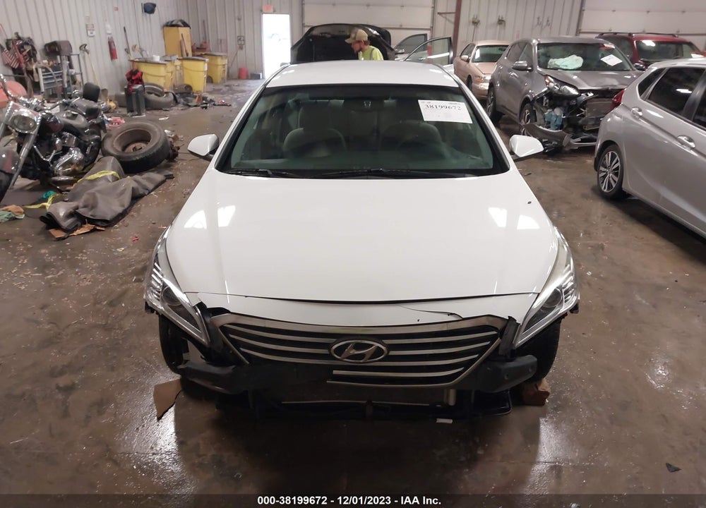 2016 HYUNDAI SONATA SE VIN: 5NPE24AF9GH304810