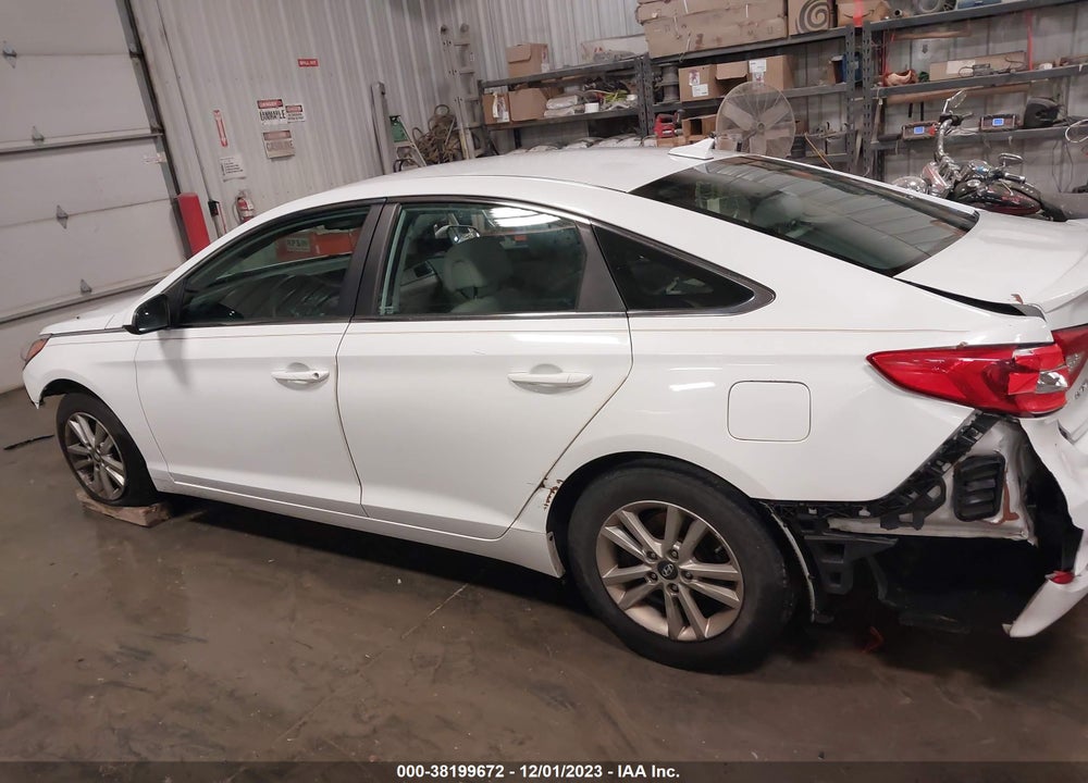 2016 HYUNDAI SONATA SE VIN: 5NPE24AF9GH304810