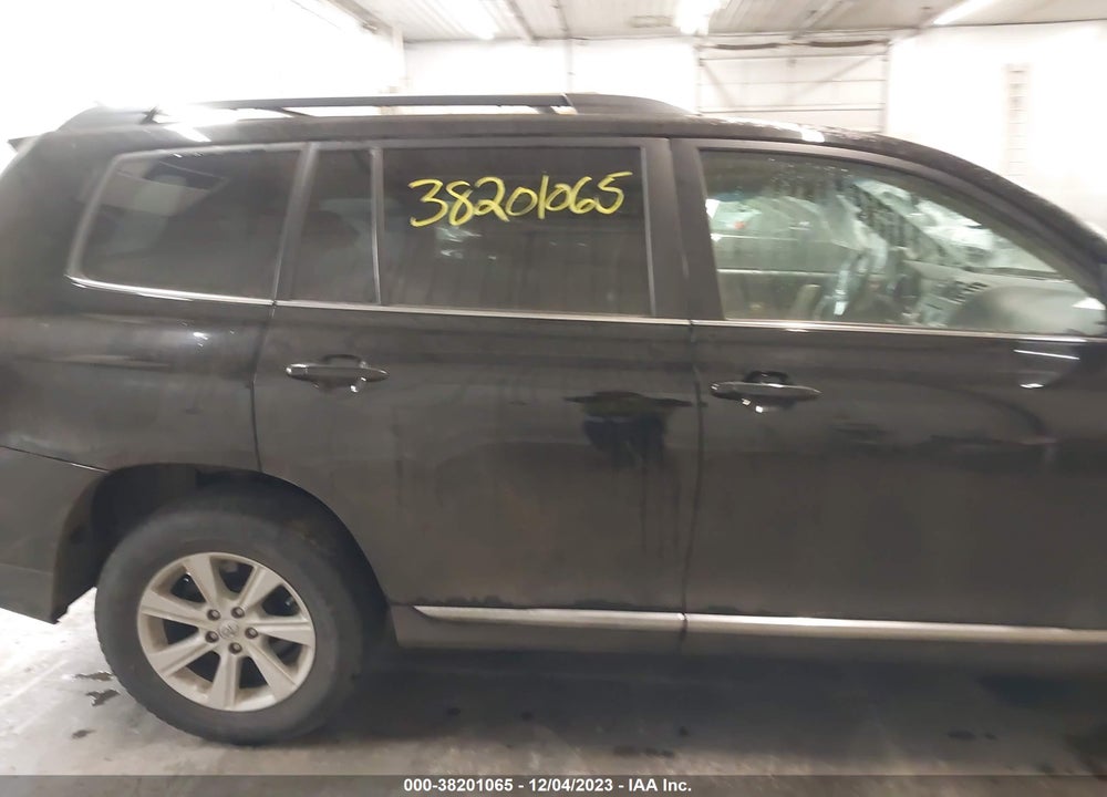 2012 TOYOTA HIGHLANDER SE V6 VIN: 5TDBK3EH4CS159365