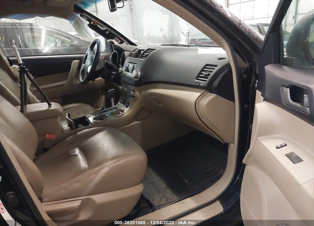 2012 TOYOTA HIGHLANDER SE V6 VIN: 5TDBK3EH4CS159365