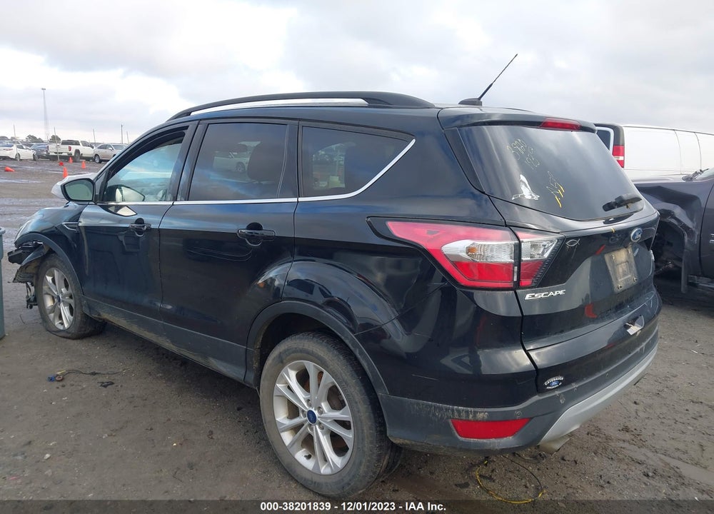 2017 FORD ESCAPE VIN: 1FMCU0GDXHUE85838