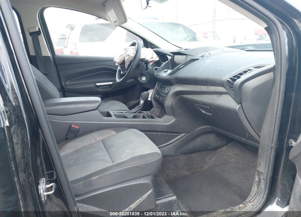 2017 FORD ESCAPE VIN: 1FMCU0GDXHUE85838