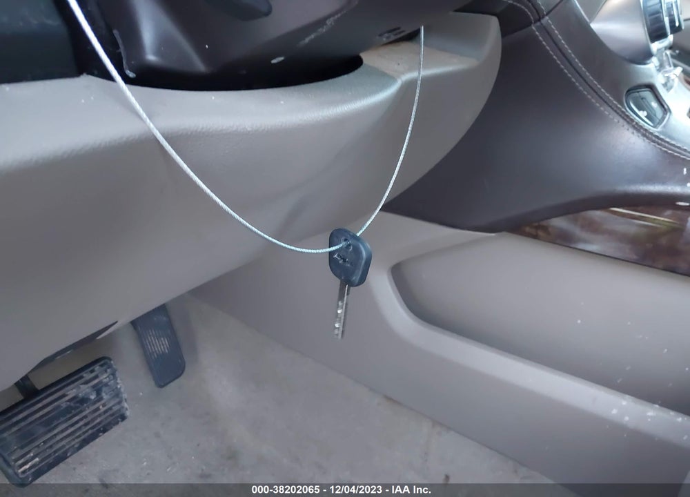 2018 CHEVROLET SUBURBAN LT VIN: 1GNSCHKC6JR148616