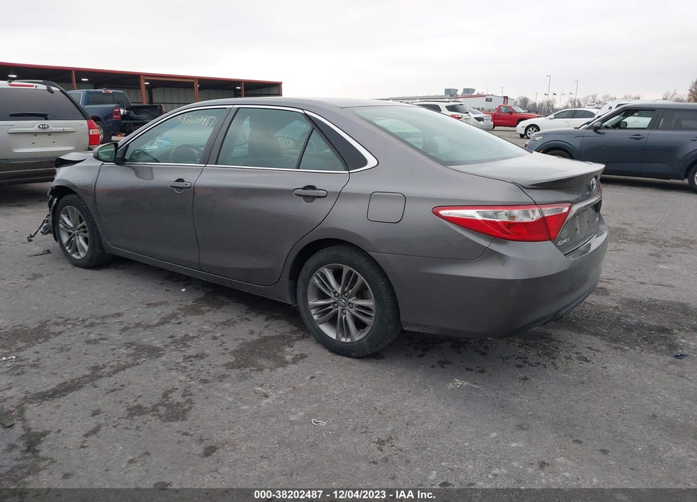 2017 TOYOTA CAMRY SE VIN: 4T1BF1FK3HU268644
