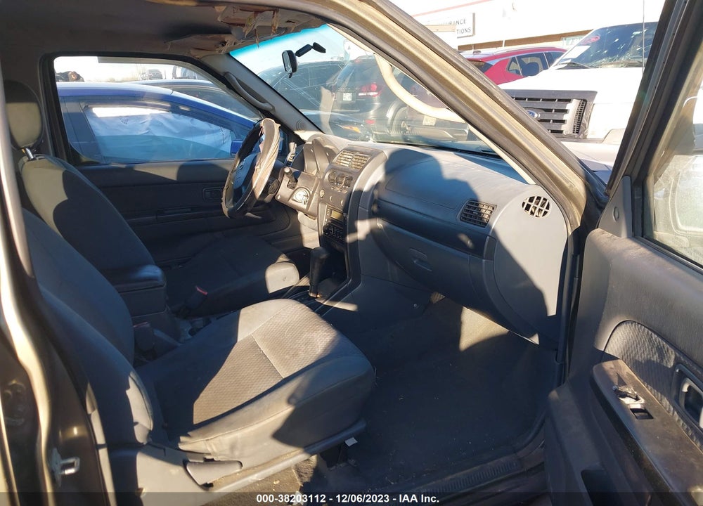 2002 NISSAN XTERRA XE VIN: 5N1ED28T12C569652
