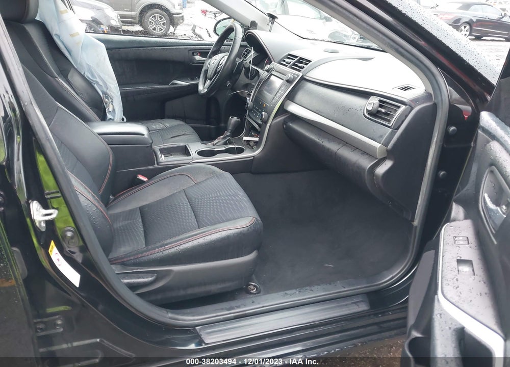 2015 TOYOTA CAMRY SE VIN: 4T1BF1FK5FU013748