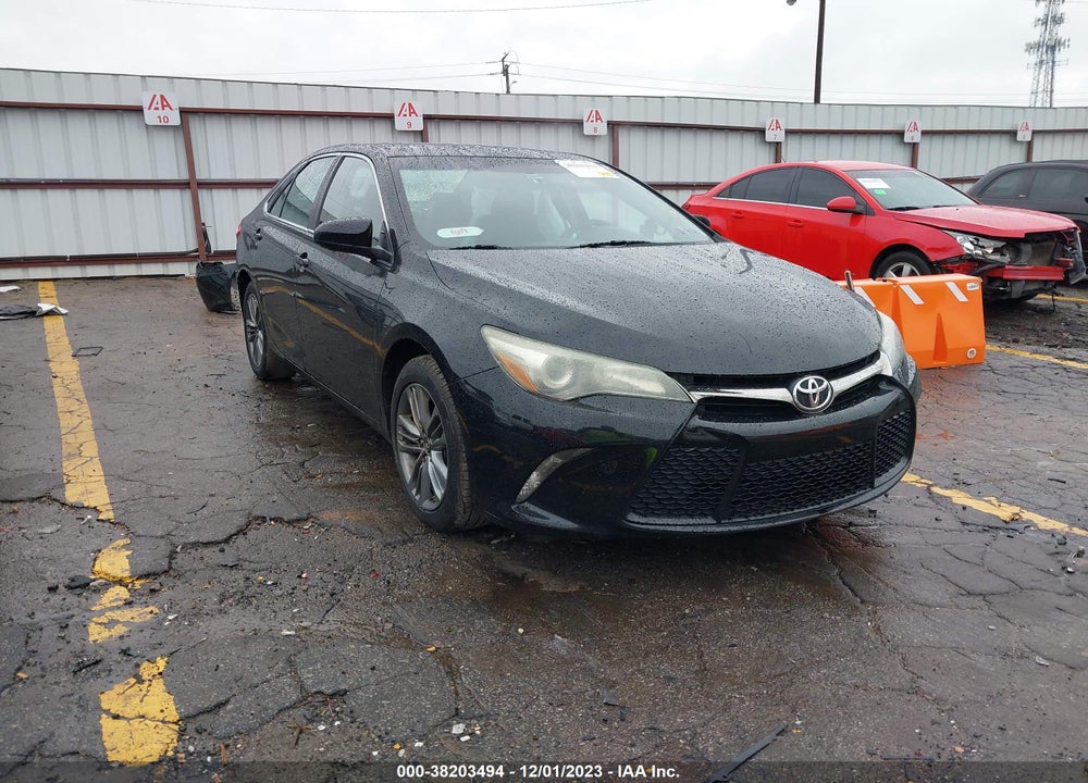 2015 TOYOTA CAMRY SE VIN: 4T1BF1FK5FU013748