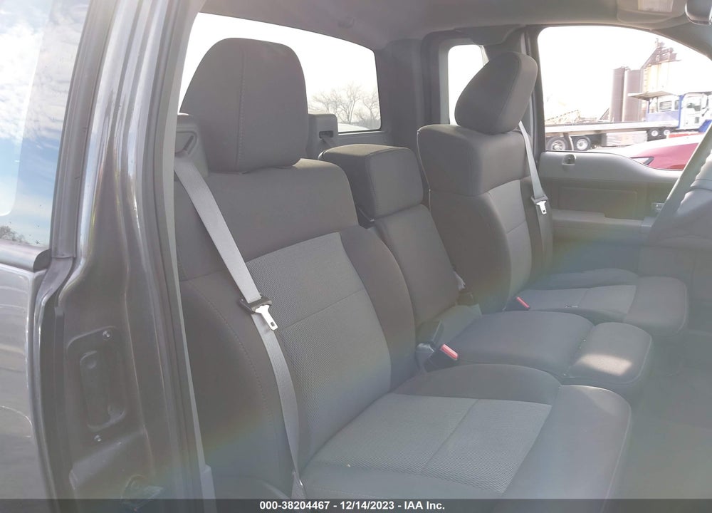 2005 FORD F-150 STX/XL/XLT VIN: 1FTRF12W05NC02747