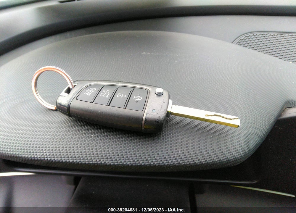 2021 HYUNDAI ELANTRA SE VIN: KMHLL4AG5MU104811