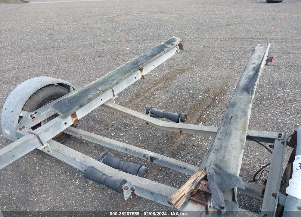 2000 VENTURE BOAT TRAILER VIN: 47GRH191XYB000179