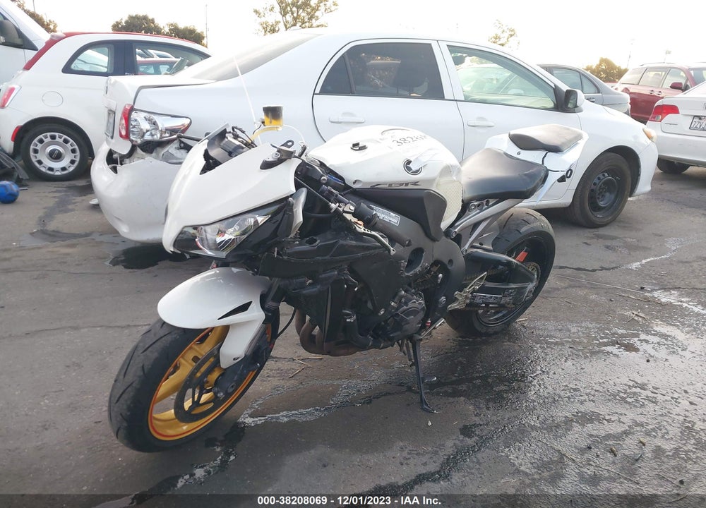 2015 HONDA CBR1000 RR VIN: JH2SC59J4FK400012