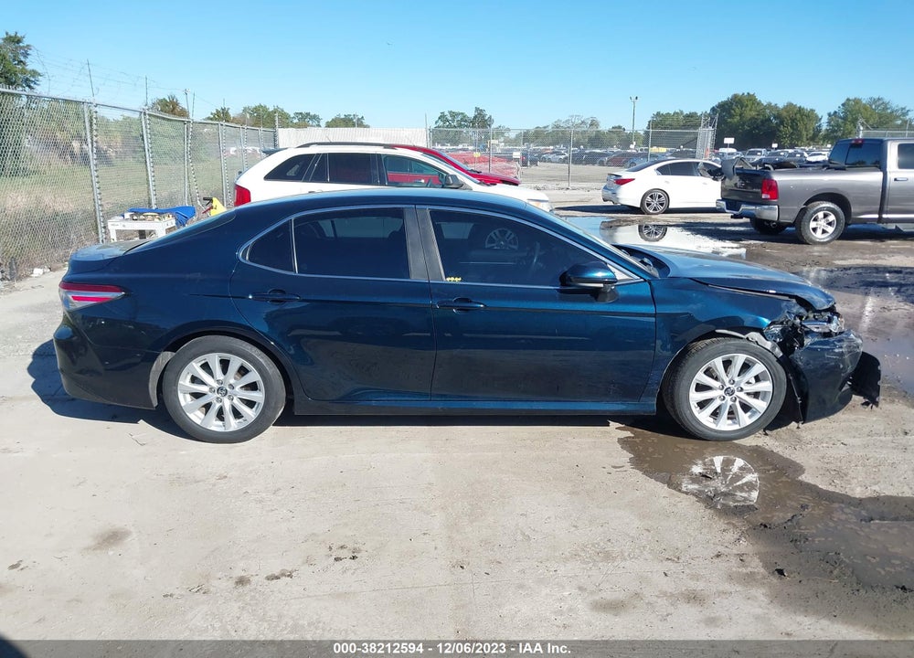 2018 TOYOTA CAMRY VIN: 4T1B11HK8JU535973