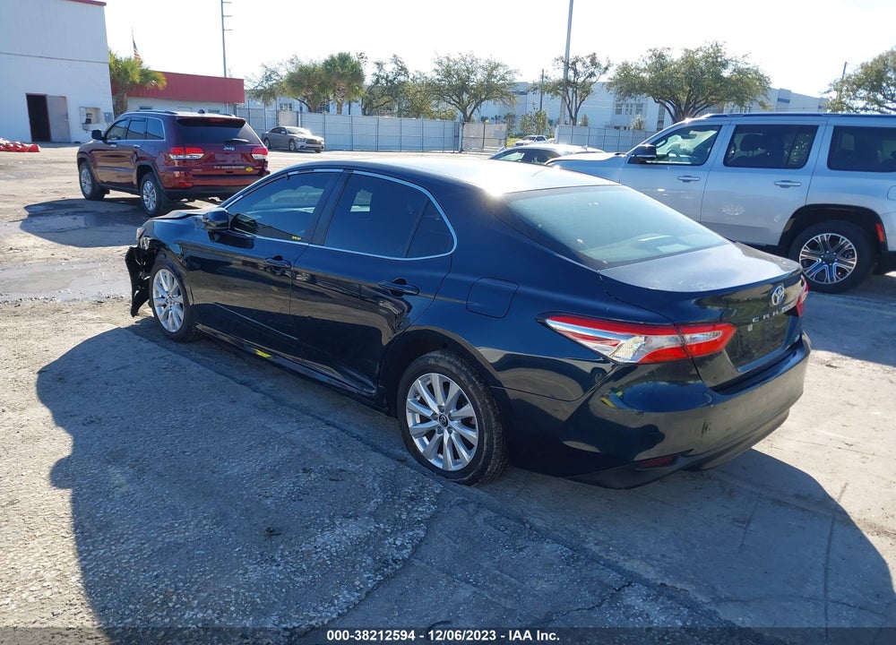 2018 TOYOTA CAMRY VIN: 4T1B11HK8JU535973