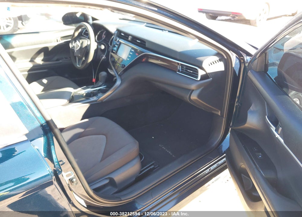 2018 TOYOTA CAMRY VIN: 4T1B11HK8JU535973