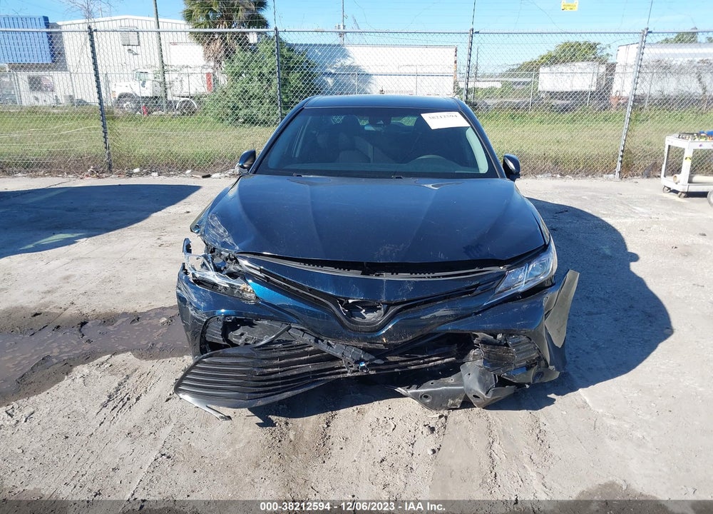 2018 TOYOTA CAMRY VIN: 4T1B11HK8JU535973