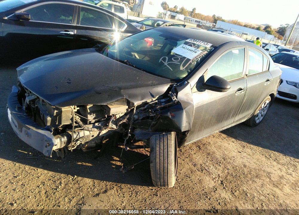 2011 MAZDA 3 I SPORT VIN: JM1BL1UGXB1420715