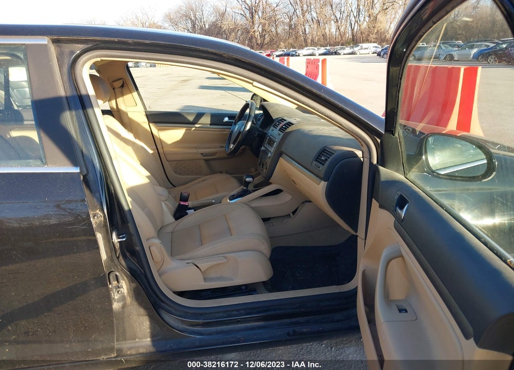 2008 VOLKSWAGEN JETTA VIN: 3VWRZ71K48M183723