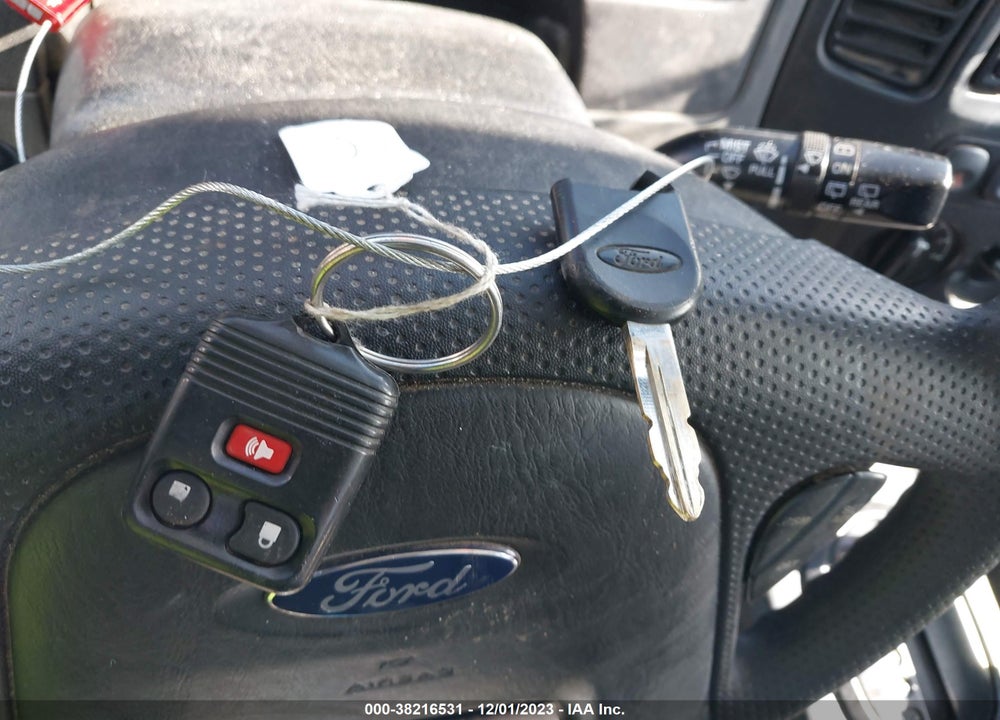 2006 FORD ESCAPE XLS/XLS MANUAL VIN: 1FMYU02ZX6KA75235