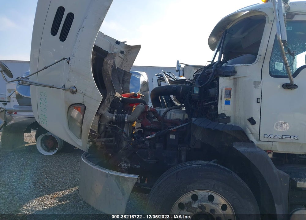 2017 MACK PINNACLE VIN: 1M1AW02Y3HM079805