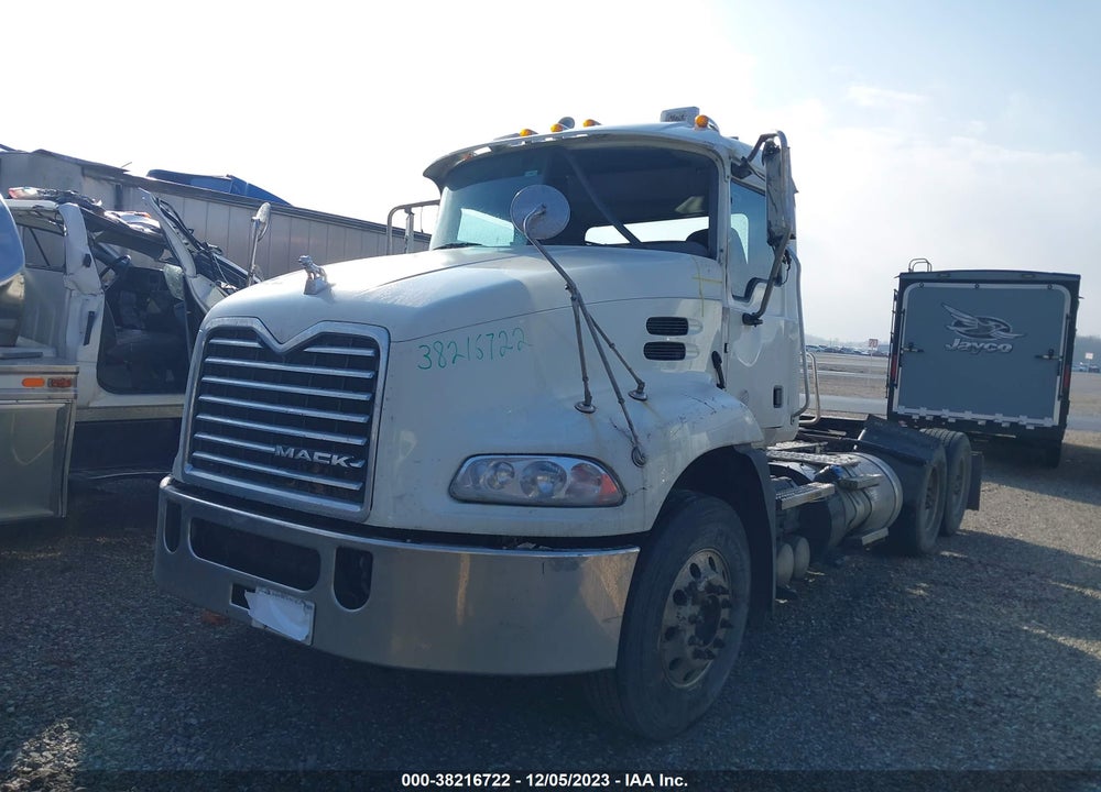 2017 MACK PINNACLE VIN: 1M1AW02Y3HM079805