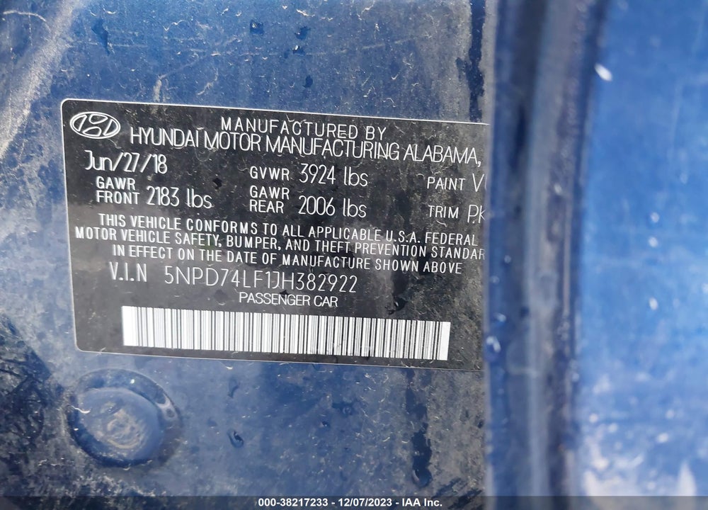 2018 HYUNDAI ELANTRA VIN: 5NPD74LF1JH382922