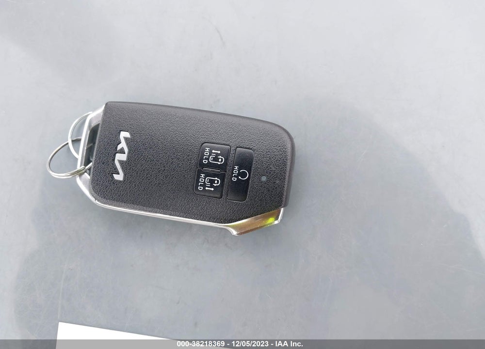 2022 KIA CARNIVAL MPV SX VIN: KNDNE5H37N6138948