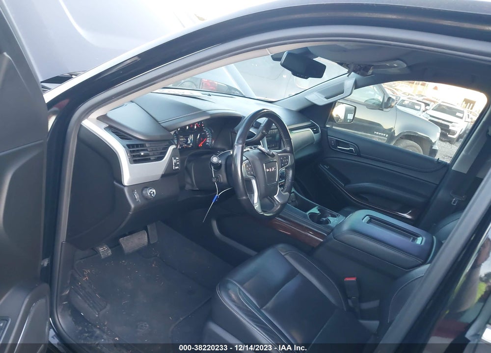 2019 GMC YUKON XL SLT VIN: 1GKS1GKC8KR408660