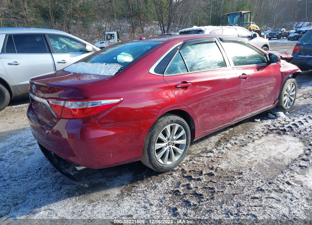 2015 TOYOTA CAMRY XLE VIN: 4T1BF1FK8FU980483