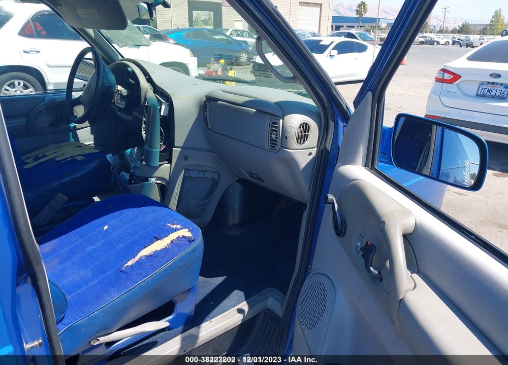 1996 GMC SAFARI XT VIN: 1GTDM19W2TB501189