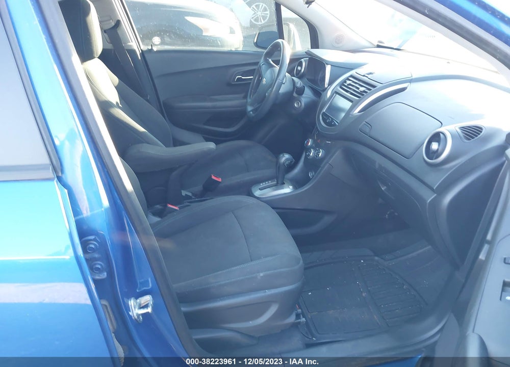 2015 CHEVROLET TRAX LS VIN: KL7CJKSB4FB215041