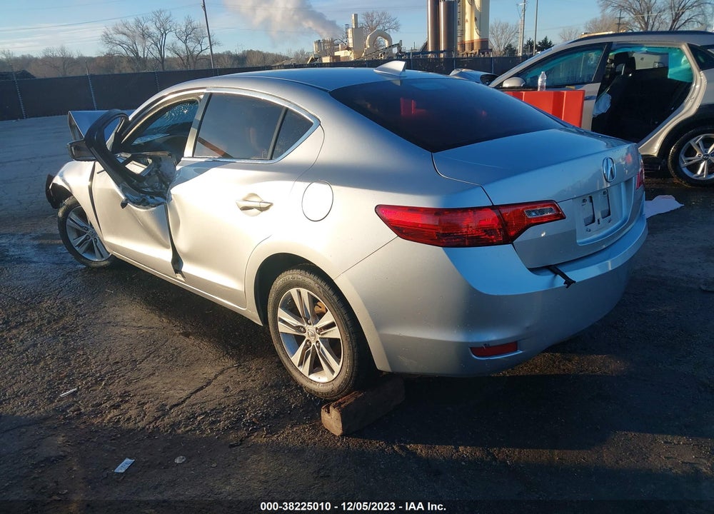 2013 ACURA ILX 2.0L VIN: 19VDE1F35DE016338