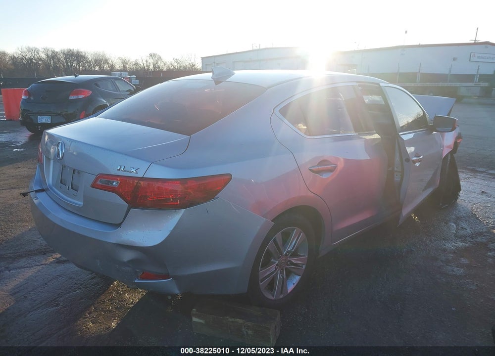 2013 ACURA ILX 2.0L VIN: 19VDE1F35DE016338
