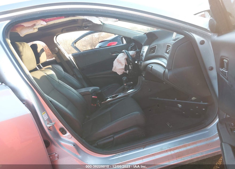 2013 ACURA ILX 2.0L VIN: 19VDE1F35DE016338