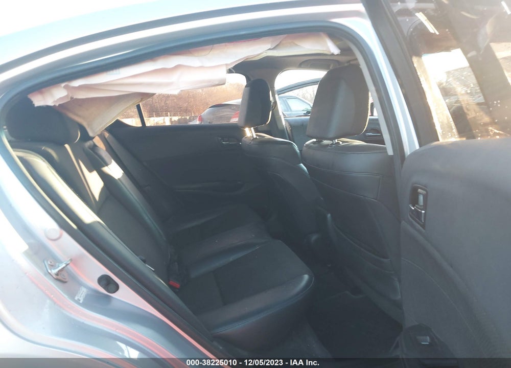 2013 ACURA ILX 2.0L VIN: 19VDE1F35DE016338
