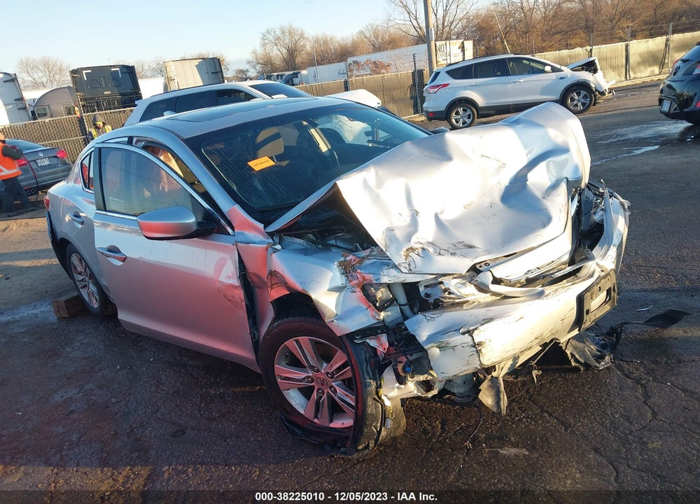 2013 ACURA ILX 2.0L VIN: 19VDE1F35DE016338