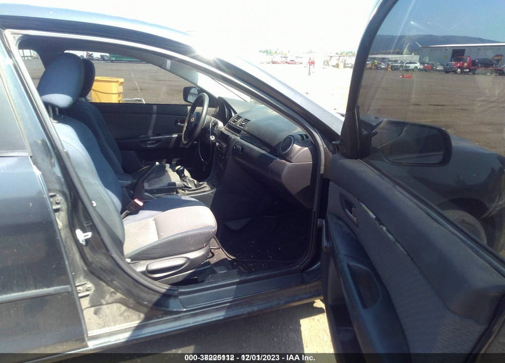 2005 MAZDA 3 I VIN: JM1BK12F551230631