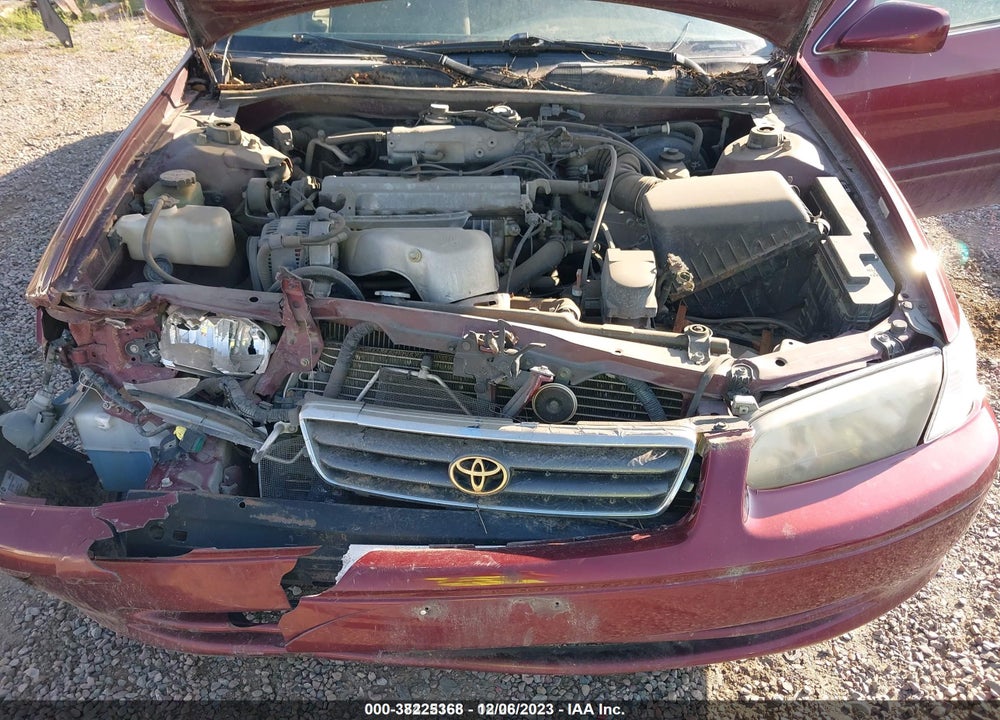 2001 TOYOTA CAMRY LE VIN: JT2BG22K210603931