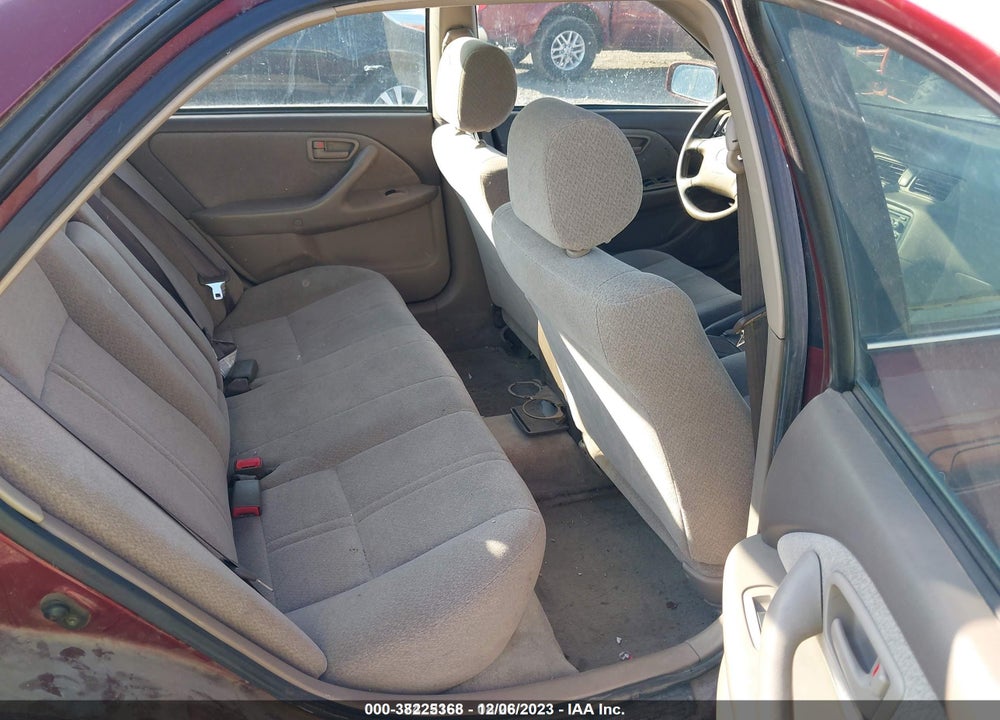 2001 TOYOTA CAMRY LE VIN: JT2BG22K210603931