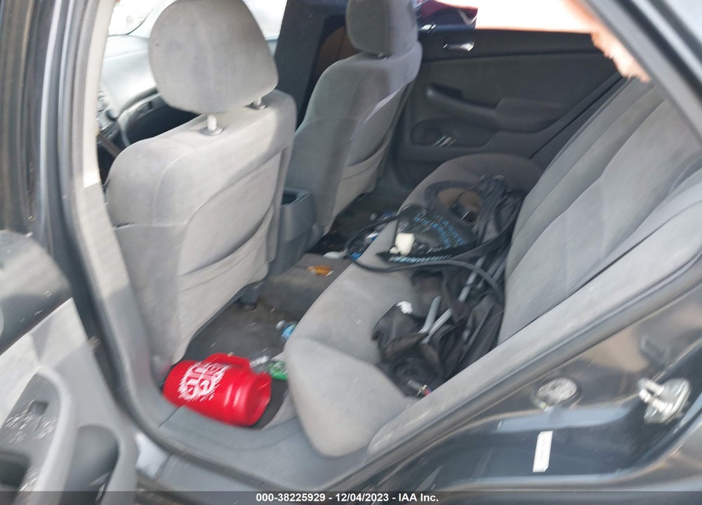 2005 HONDA ACCORD SDN VIN: 1HGCM55415A082527