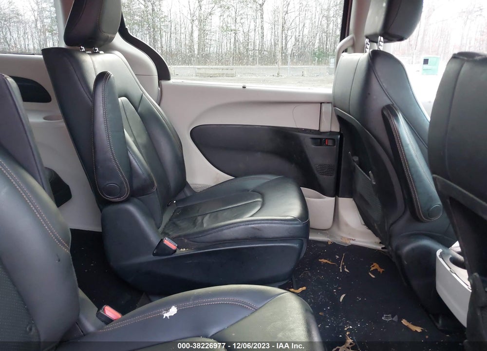 2018 CHRYSLER PACIFICA HYBRID TOURING L VIN: 2C4RC1L76JR175647