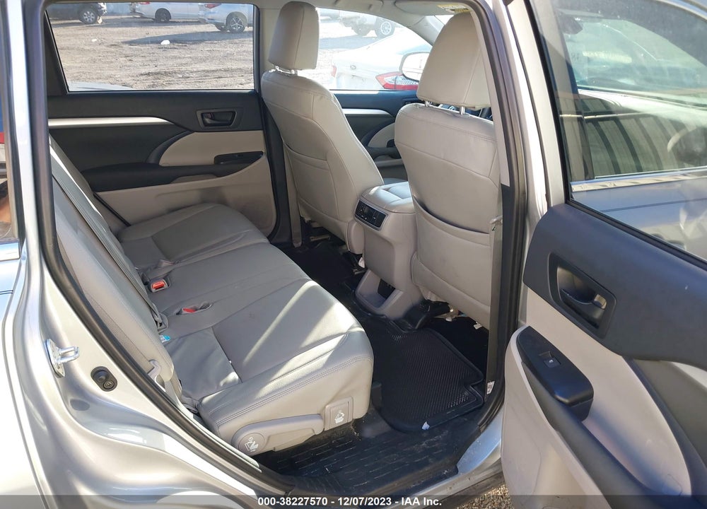 2019 TOYOTA HIGHLANDER LE VIN: 5TDZZRFH5KS296759