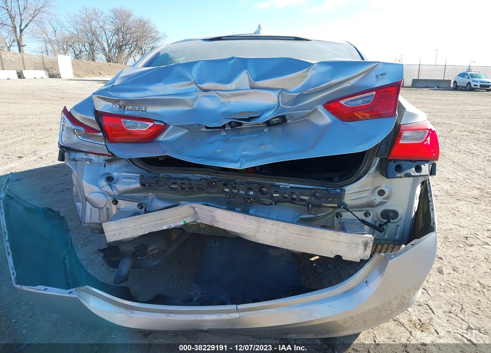 2018 CHEVROLET MALIBU LT VIN: 1G1ZD5ST7JF199216