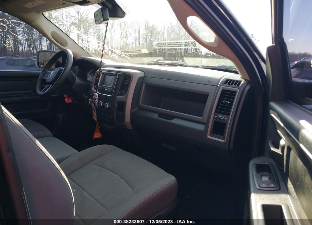 2015 RAM 1500 VIN: 1C6RR6KT1FS652010