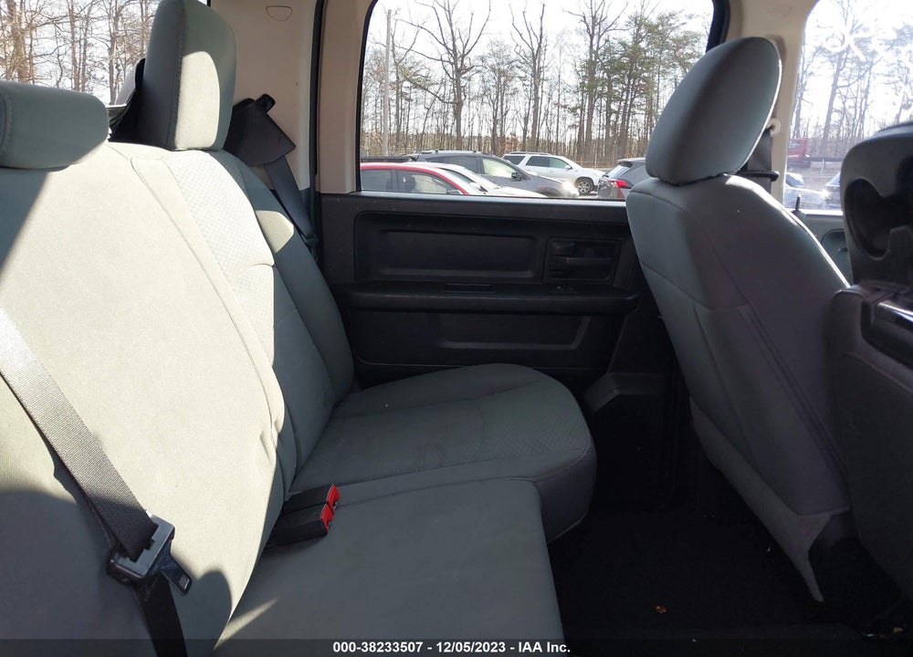 2015 RAM 1500 VIN: 1C6RR6KT1FS652010