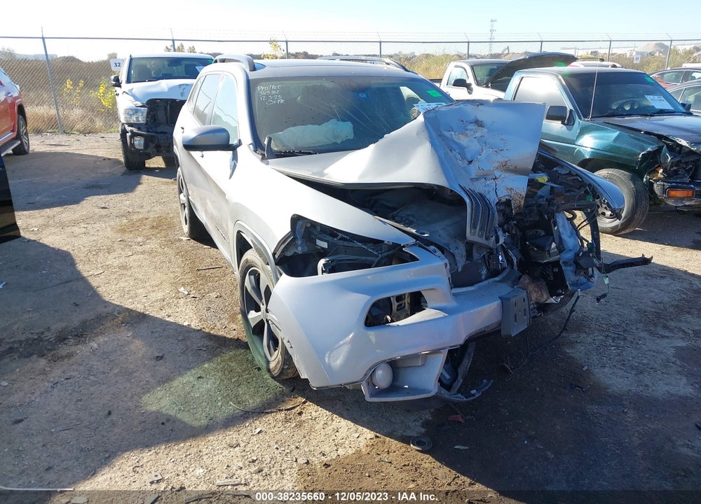 2016 JEEP CHEROKEE ALTITUDE VIN: 1C4PJLCB3GW195707